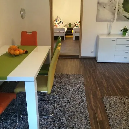 Apartament In דירה *
